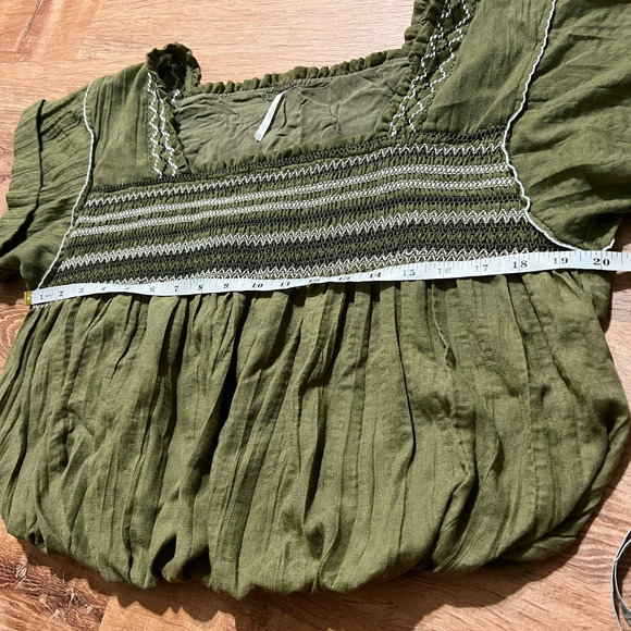 FREE PEOPLE Wandering Skies Green Top size medium bohemian prairie spring - Picture 12 of 12